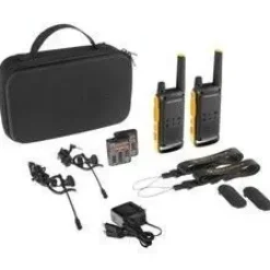 MOTOROLA TLKR T82 EXTREME PACK 2 WALKIE TALKIES - 16 CANALES PMR446 Y 121 CODIGOS - ALCANCE DE HASTA 10KM EN CAMPO ABIERTO - AUTONOMIA HASTA 18H - COLOR NEGRO/AMARILLO