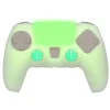 FR-TEC FUNDA DE SILICONA + GRIPS PROTECTORES CUSTOM KIT GLOW IN THE DARK PARA PS5 - GRIPS PROTECTORES - MEJORA EL AGARRE - STICKER PARA TOUCHPAD - BRILLA EN LA OSCURIDAD - COLOR VERDE