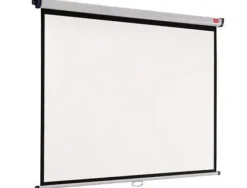 NOBO PANTALLA PROYECCION PARED 2000X1513MM BLANCA MATE 4:3 - MONTAJE EN PARED O TECHO - CARCASA PROTECTORA - ALTA CALIDAD DE PROYECCION - COLOR BLANCO